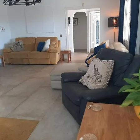 וילה R Gem By The Sea